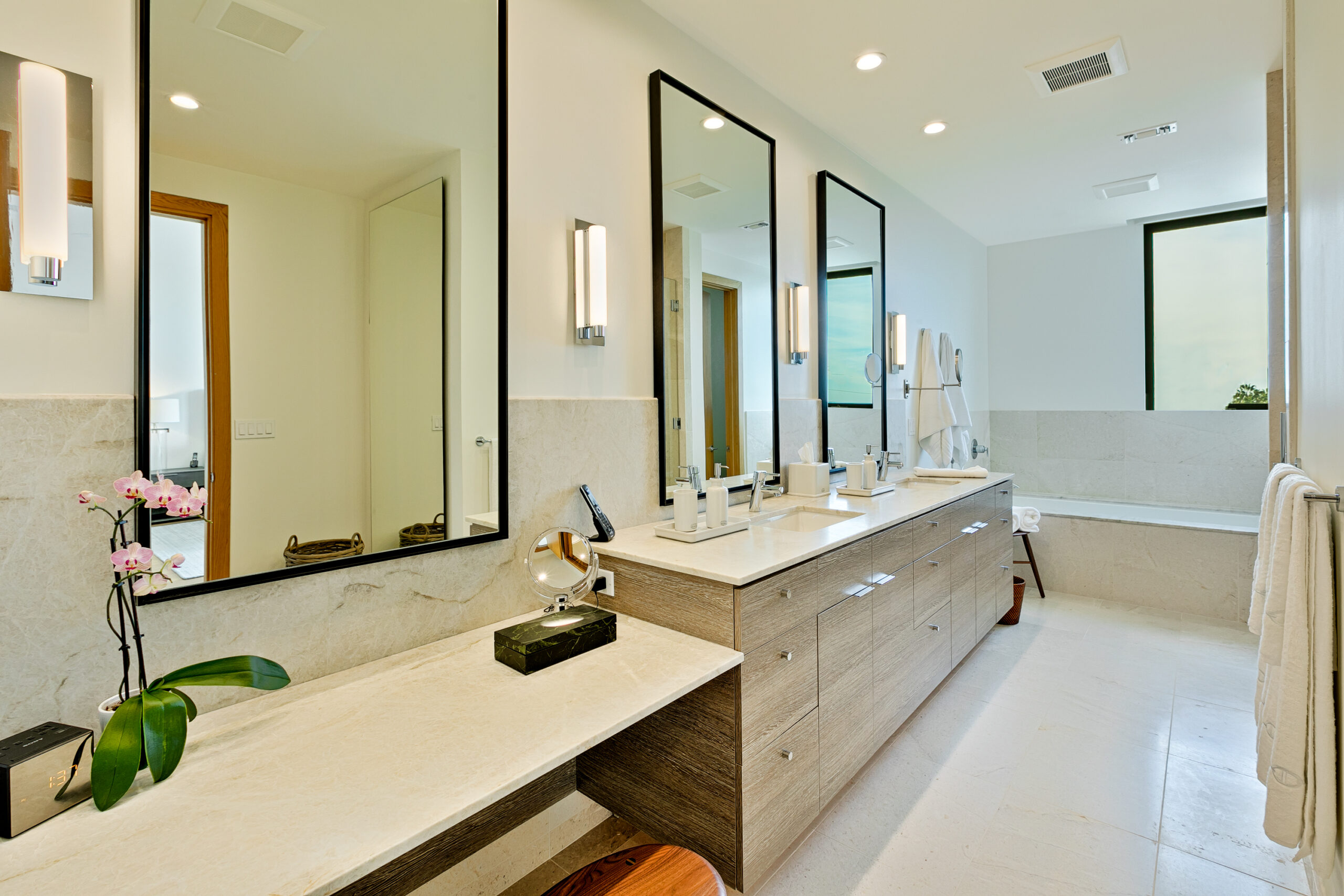 desantiphoto_171206_gdc-2012_HDR